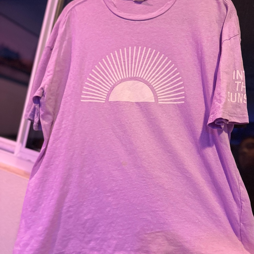 Lavender Short Sleeve Tee with Graphic Print